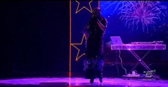Jana Alekhova – la sexy musicista entertainer di Italia’s got talent 2012