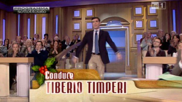 Tiberio Timperi a Verdetto Finale. Liorni, Cattelan, Lippi: il ritorno alla sobrietà in tv. E la d’Urso si loda e si imbroda
