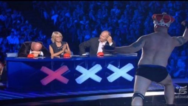 Ascolti Tv sabato 14 gennaio 2012: Italia’s Got Talent a 5,763 mln (25.42%), Ballando con le stelle a 5,266 (23.77%)