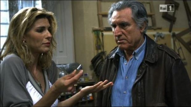 Ascolti Tv domenica 15 gennaio 2012: 5,429 mln (19.92%) per Il restauratore, 3,027 (11.10%) per l’ultima di Distretto di Polizia, 2,617 (10.17%) per Presadiretta