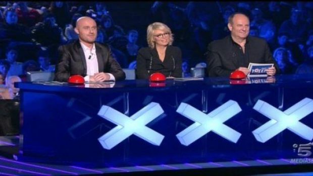 Ascolti Tv sabato 21 gennaio 2012: Italia’s got talent a 6,259 mln (26.45%), Ballando con le stelle a 5,250 (22.64%)