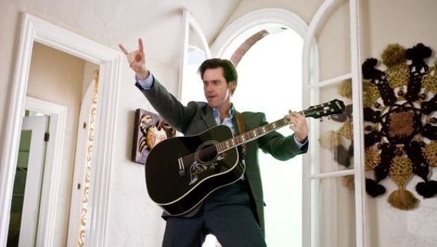 Una Settimana da Dio: gli autori di Yes Man in trattative per il sequel con Jim Carrey