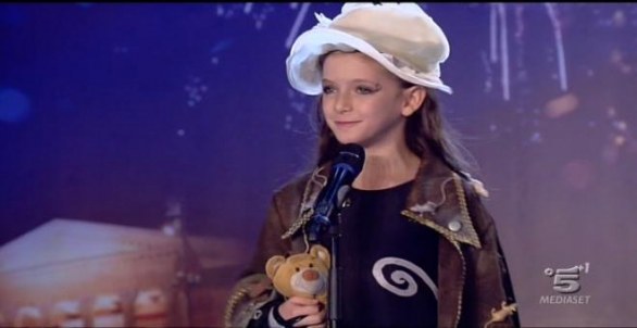 Syria Luongo – la piccola artista di strada di Italia’s got talent 2012