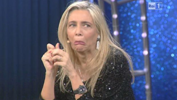 Attenti a quei due – Lorella ritrova il suo, Mara è stanca. Sfida impari