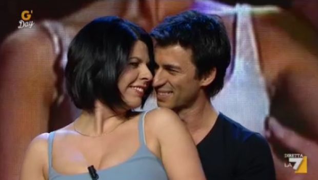 G’ Day, Geppi balla con Kledi (video). Prove per Sanremo?