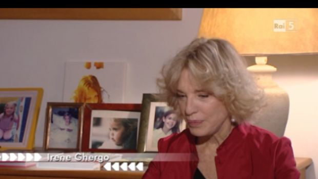 Conversazione con Irene Ghergo: “L’autore tv oggi? Alla ricerca dell’ospite. Con Boncompagni ridevamo anche dei flop. A Uomini e donne riscopro la mia Lollipop”