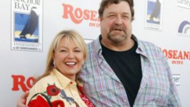 Roseanne Barr (candidata Presidente?) e John Goodman ancora insieme in tv: dopo Pappa e ciccia, arriva Downwardly Mobile