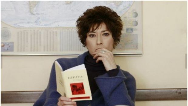 Ascolti Tv Domenica 19 febbraio 2012: Provaci ancora prof 4 esordisce a 6,413 mln (23.77%), Centovetrine a 2,896 (11.15%) e Presadiretta a 2,695 (10.52%)