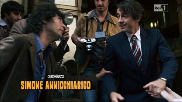 Walter Chiari – Fino all’ultima risata, il figlio Simone Annicchiarico difende (in parte) la fiction poco attinente con la realtà: “Non è un documentario”