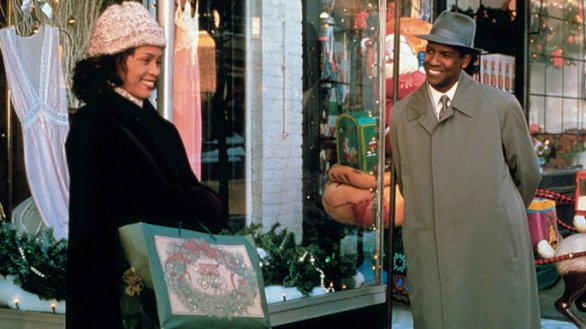 Whitney Houston, Sky Cinema Hits la omaggia con Uno sguardo dal cielo (e domani The Bodyguard). Martedì in Glee un tributo, e stanotte Jennifer Hudson la ricorderà ai Grammy Awards