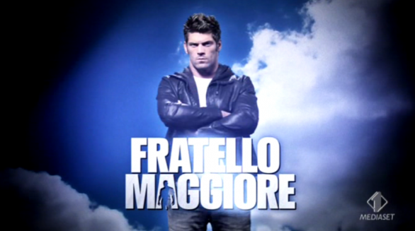 Fratello maggiore: Fabrizio dà fuoco alla madre, Rebecca mignotteggia
