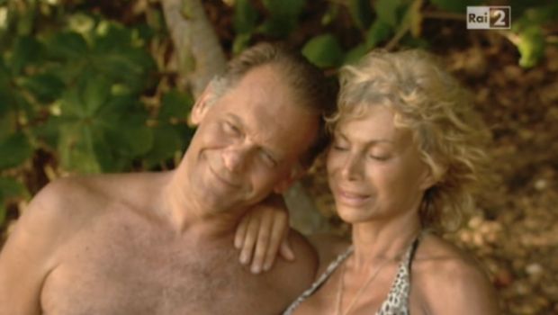 L’Isola dei Famosi 2012 – Carmen Russo rientra, fuori Cecchi Paone
