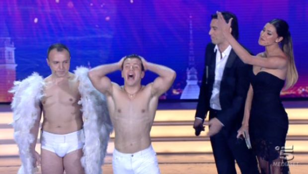 Ascolti Tv Sabato 10 marzo 2012: Italia’s Got Talent chiude a 6,950 mln (30.53%), Ballando con le Stelle a 4,950 (22.88%), Ulisse a 2,127 (8.61%)