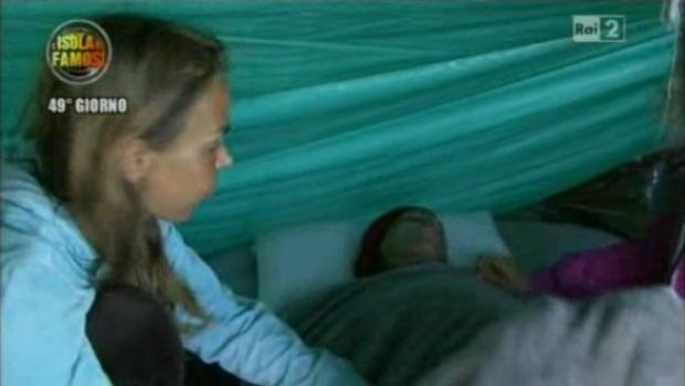 L’Isola dei Famosi 2012 – Guendalina Tavassi in ospedale