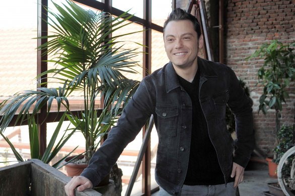 Tiziano Ferro: “Hai delle isole negli occhi” è il nuovo singolo in uscita venerdì 30 marzo