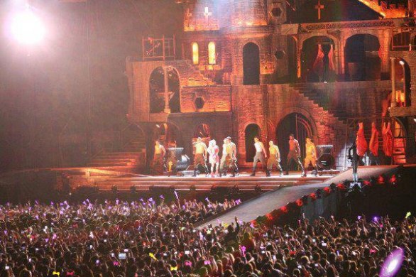 Lady Gaga Born This Way Ball Tour