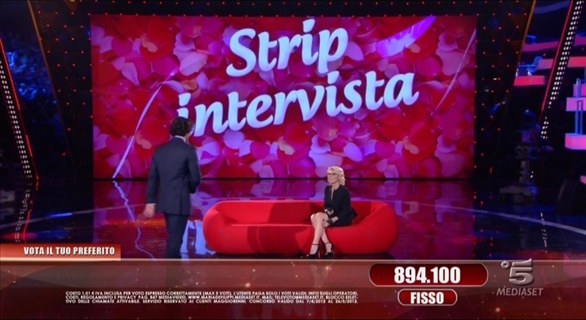 Amici, lo “strip” di Maria De Filippi