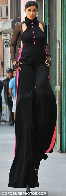 Nelly Furtado: “Big Hoops (The Bigger, The Better)”