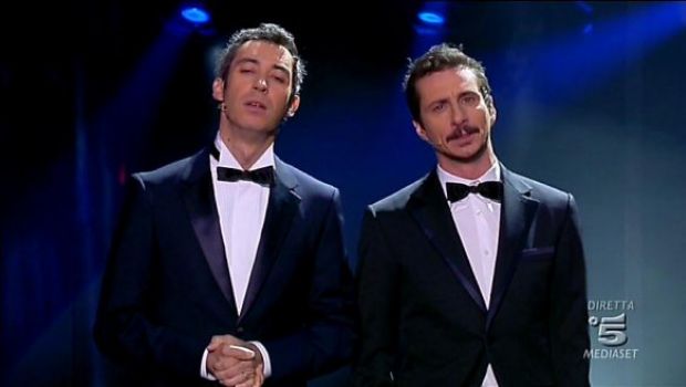 Ascolti Tv lunedì 9 aprile 2012 – Scherzi a parte a 4.115 mln (18.41%), Alice in Wonderland a 4.021 mln (15.64%), Il Triangolo delle Bermuda a 2.942 mln (11.84%)