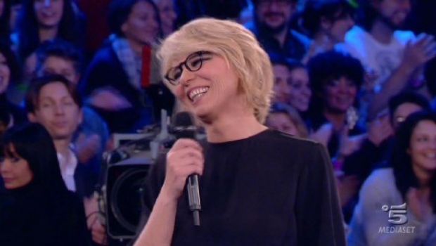 L’Adoc invoca l’Agcom contro Amici: “Violata la normativa pro minori e sul buon costume”