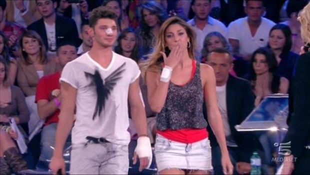 Ascolti tv sabato 28 aprile 2012. Amici a 5.15 mln (24.10%), E’ stato solo un flirt a 3.9 mln (16.86%)