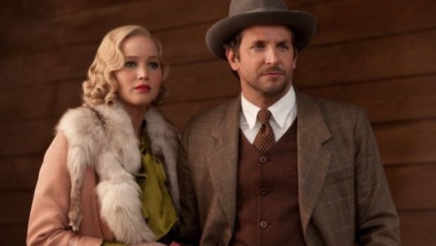 Serena: prima immagine ufficiale per il ritorno in sala di Susanne Bier