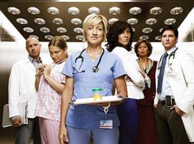 Nurse Jackie avrà una quinta stagione, nuovo showrunner Clyde Phillips (Dexter)