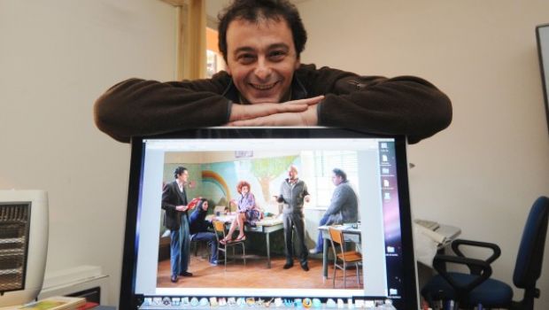 Fabio Bonifacci, ex autore di Ciro e Convenscion: “Casualmente, le battute su Dell’Utri e Previti venivano sempre tagliate. Ho smesso anche per questo motivo”