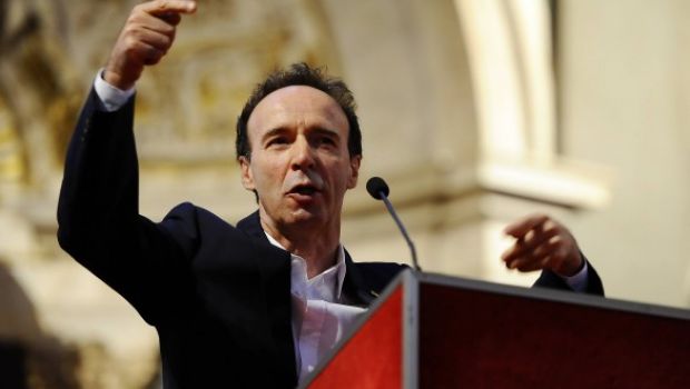 Benigni, Vecchioni e Celentano saranno i prof del reality La Scimmia? Così vorrebbe Valsecchi