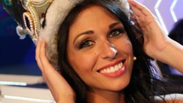 Veline 2012 – Elisa Torrini vince(rà) la puntata di martedì 21 agosto