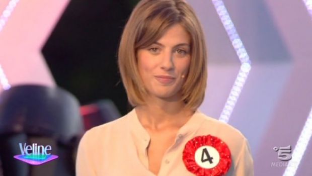 Veline 2012 – Veronica D’Agostino vince la puntata del 25 agosto