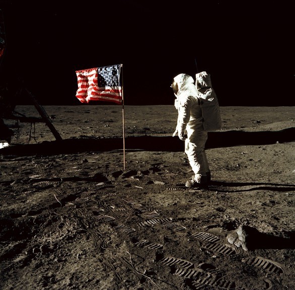 Programmi tv stasera, domenica 26 agosto 2012: La7 ricorda Neil Armstrong con Moonshot