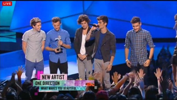 Mtv Video Music Awards 2012: tutti i vincitori e le foto della serata