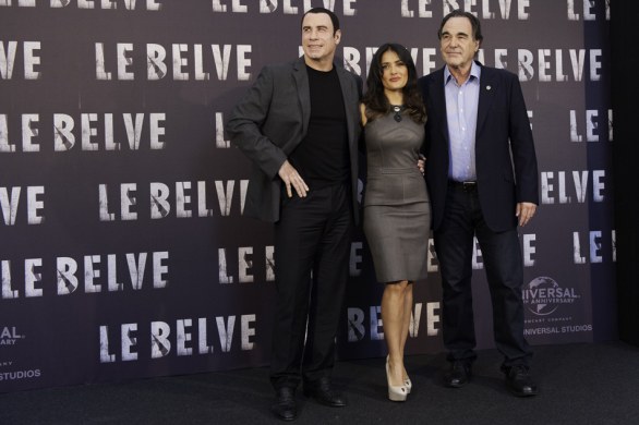 Le Belve: le immagini del photocall di Oliver Stone, Salma Hayek e John Travolta a Roma