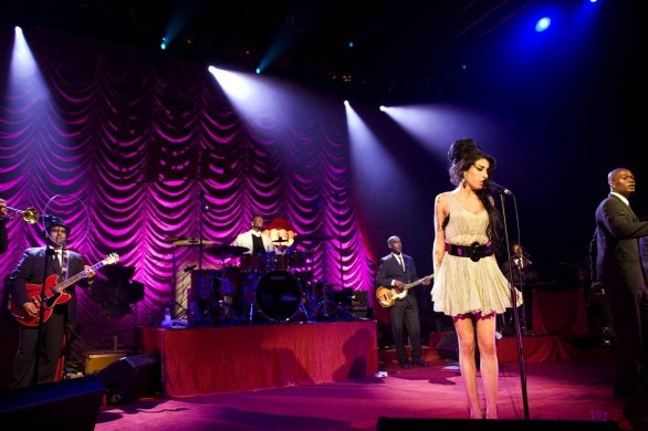 Amy Winehouse: Live At Glastonbury Festival 2008, il ricordo di Soundsblog