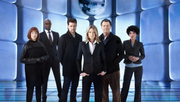 Fringe, le foto promozionali della quinta stagione. Da domani pomeriggio su Italia 1 le repliche