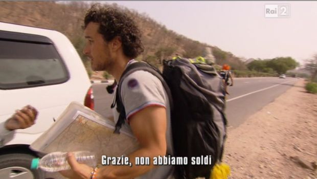 Pechino Express: la puntata del 20 settembre 2012 live su TvBlog: fuori le new entry Massimiliano e Letizia