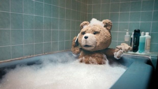 Ted sbanca il botteghino italiano: 2 milioni e mezzo di euro in 4 giorni