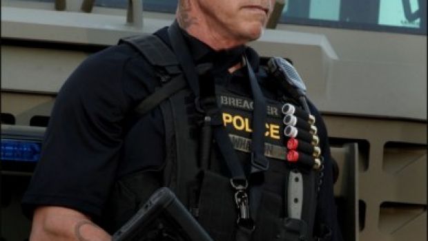 Prima foto di Arnold Schwarzenegger sul set di Ten, diretto da David Ayer