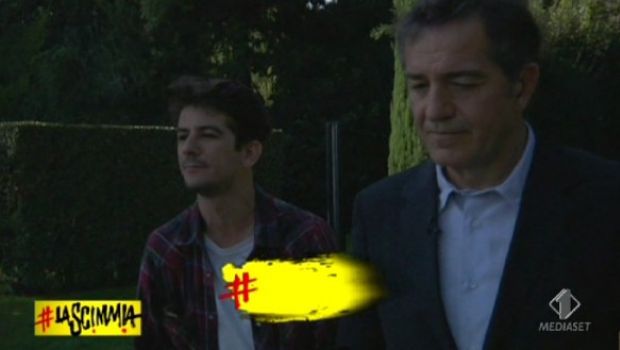 Valsecchi: “La Scimmia non ha separato Marcuzzi e Facchinetti”. Ma l’inadeguato autore di Alessia chi sarà?