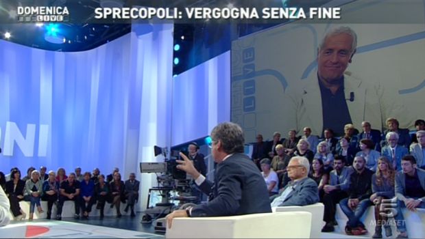 Domenica Live, Formigoni contro il sentito dire di Vinci: “Lei è un comiziante, la querelo”. Del Debbio come Morandi