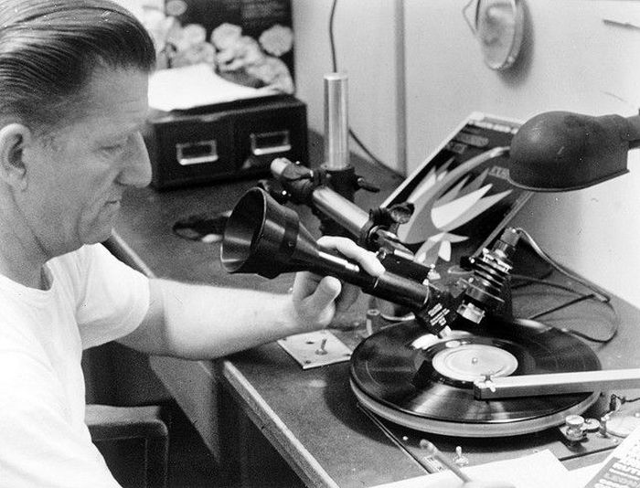 La produzione dei dischi in vinile negli anni ’50
