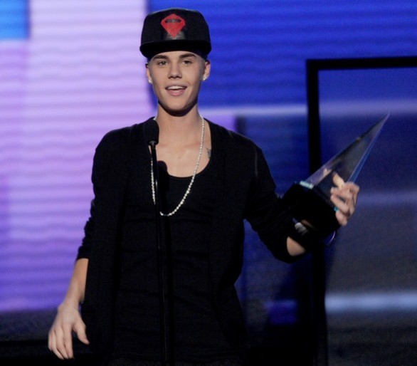 American Music Awards 2012, vincitori: Justin Bieber artista dell’anno (video)
