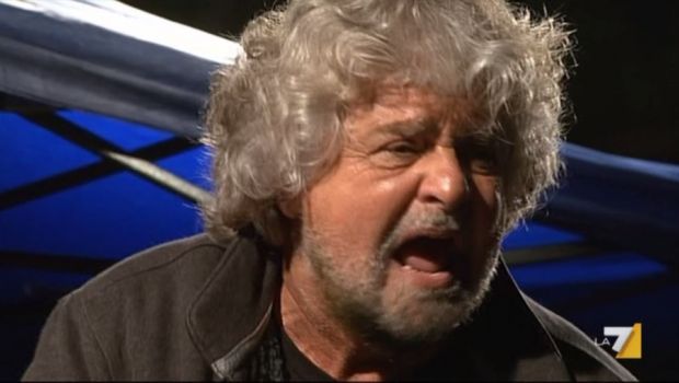 Beppe Grillo contro la tv: i commenti di Toscani, Freccero e Merlo