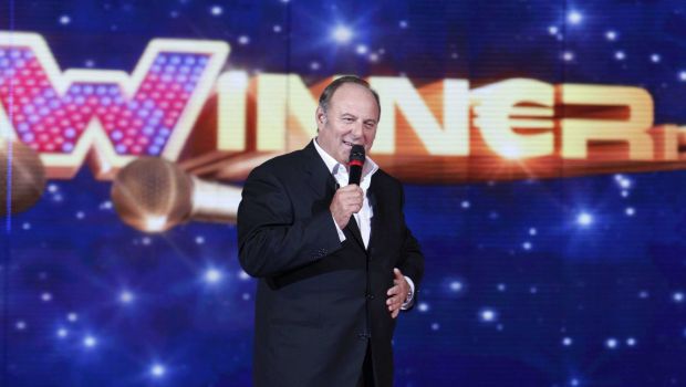 Programmi tv stasera, sabato 17 novembre 2012: prima puntata di The Winner Is con Gerry Scotti