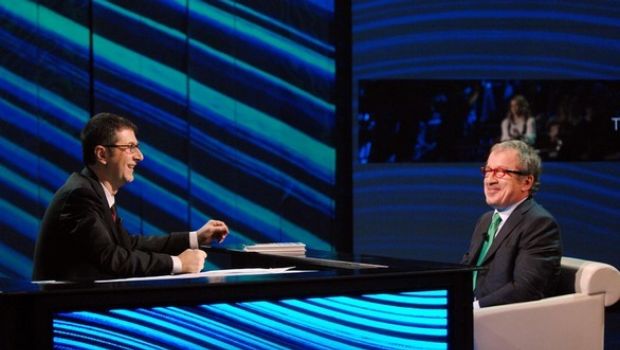 Che tempo che fa: Fabio Fazio a Roberto Maroni: “Non ha mai pensato di dedicarsi alla musica?”