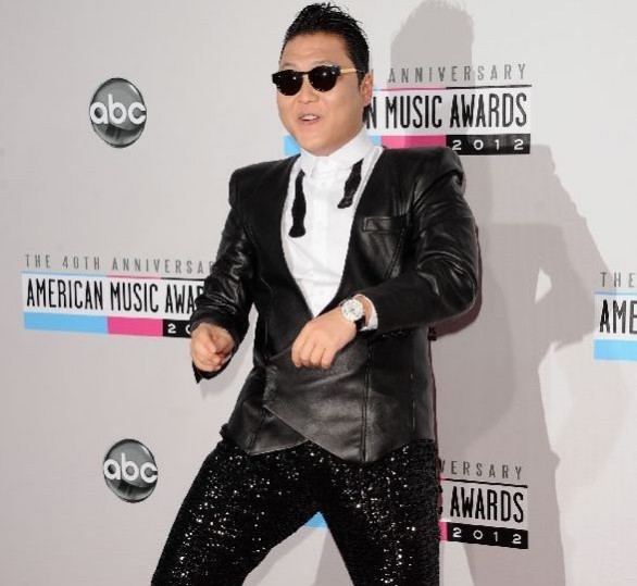 AMA 2012, Gangnam Style – Video esibizione Psy e MC Hammer