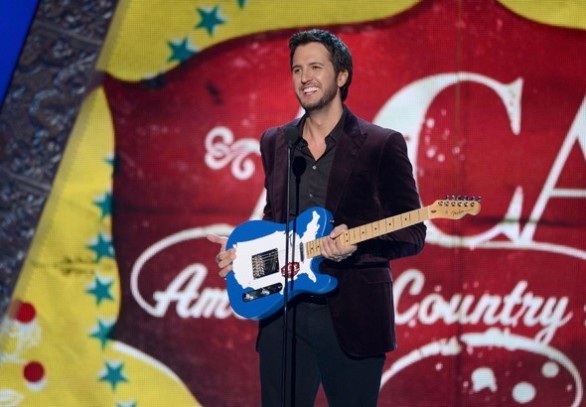 American Country Music Awards 2012: Luke Bryan vince 9 premi, Carrie Underwood 11