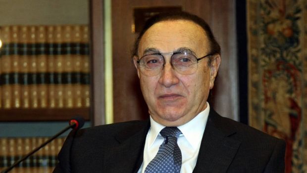 Pippo Baudo contro Amici: “Trasmissione deleteria dal punto di vista sociologico”