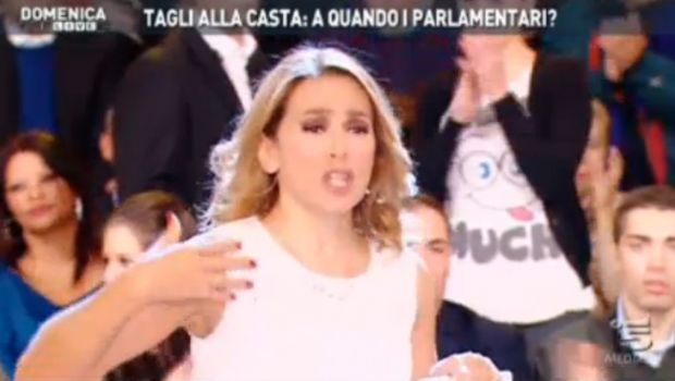 Domenica Live: Bonanno insulta il Sud mentre Barbato porta la spazzatura in Parlamento